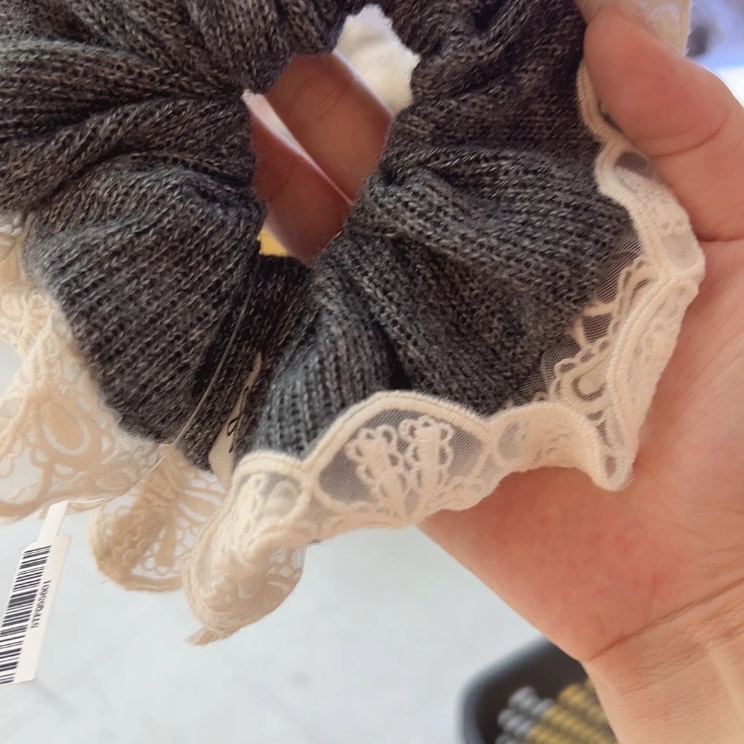 皮质铁合金蕾丝边灰色发圈