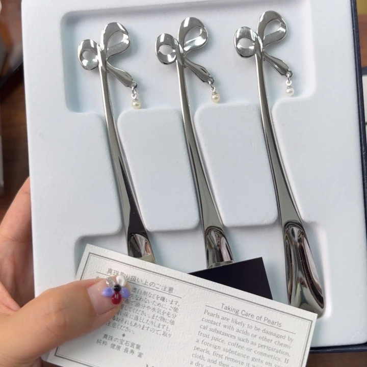 一个陶瓷物件哈哈哈哈