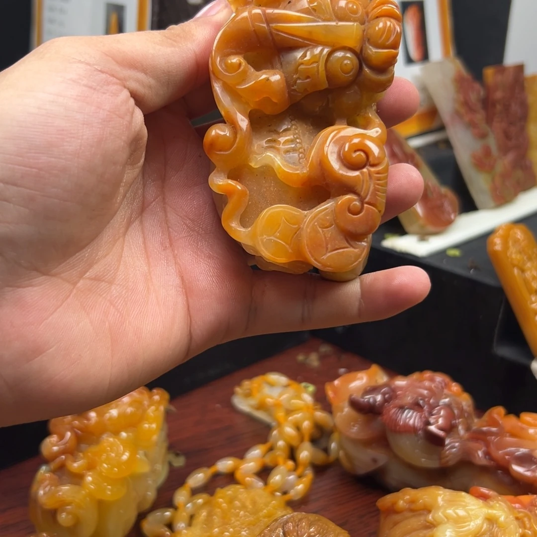 石英质玉（黄龙玉）未镶嵌多样性发货，发其一