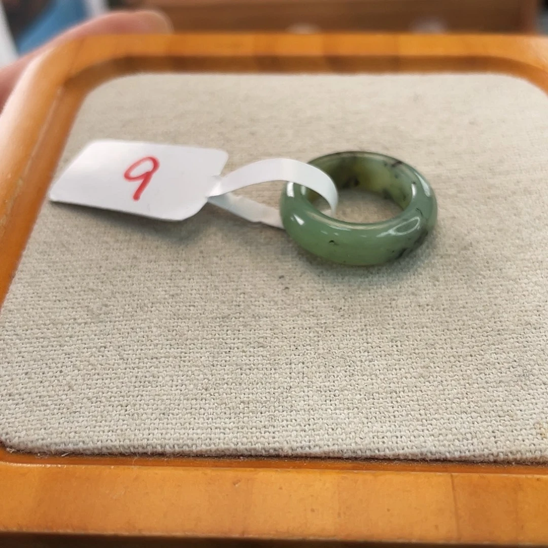 和田玉未镶嵌戒指Y13点墨轮胎16不退换