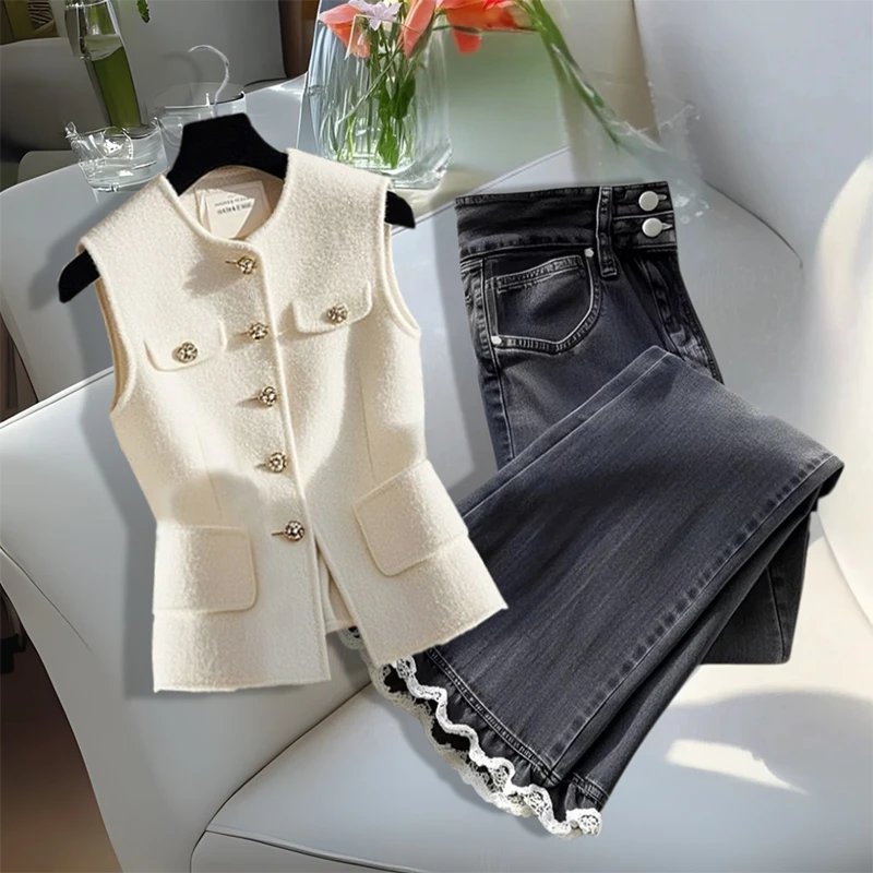 小众炸街高级感女装2025春季新款白色马甲洋气灰色牛仔裤两件套装