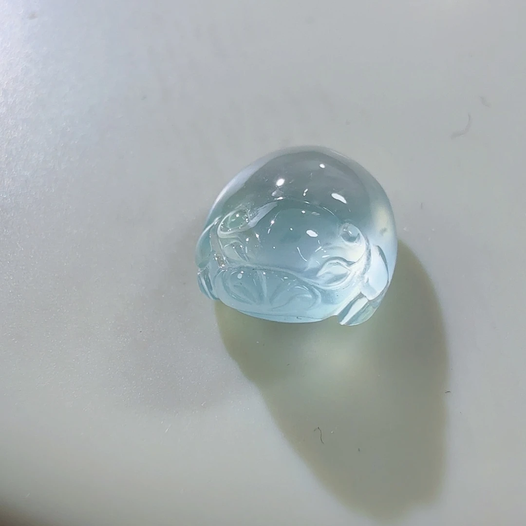 翡翠未镶嵌颈饰金蟾