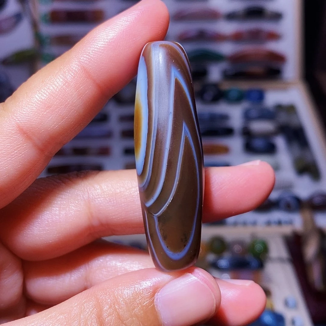 吊坠玛瑙未镶嵌….