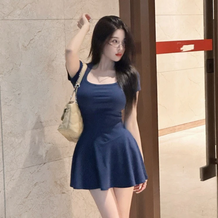 2025夏季新款辣妹纯欲风短袖连衣裙女小个子收腰显瘦荷叶边a字裙