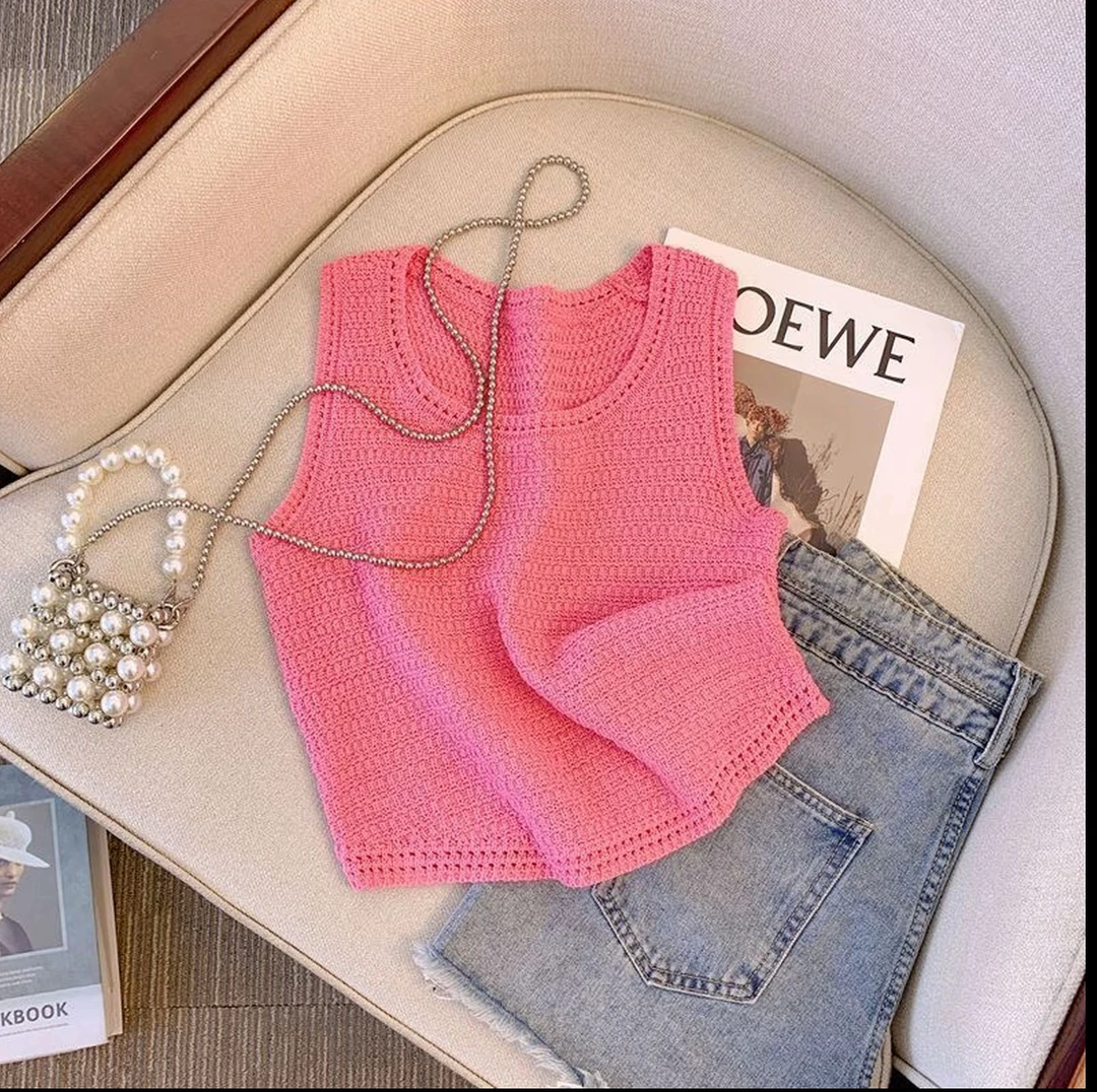 玫粉色短款上衣女多巴胺外穿新款吊带背心海边独特无袖T恤