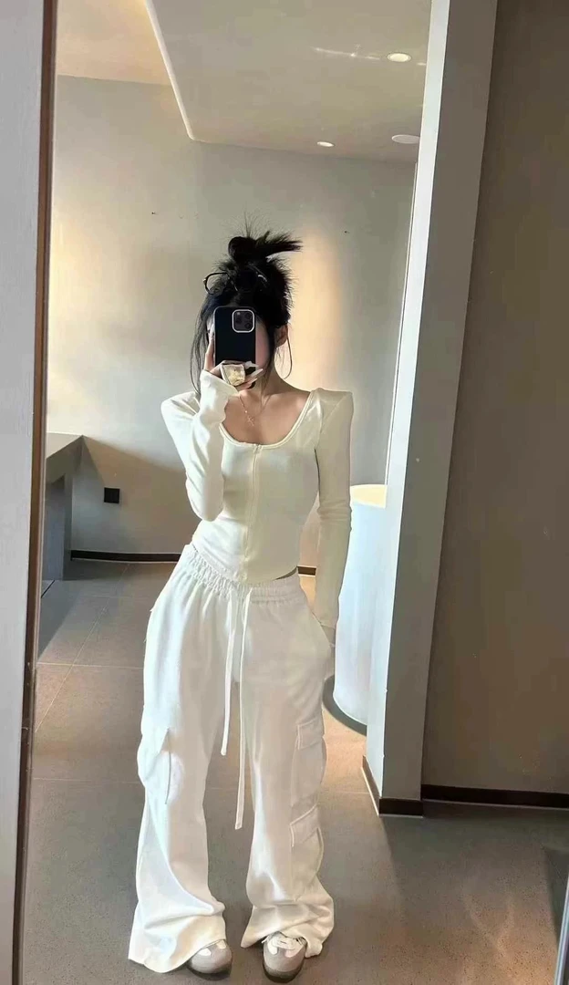 洁哥 新品春季辣妹方领显瘦上衣