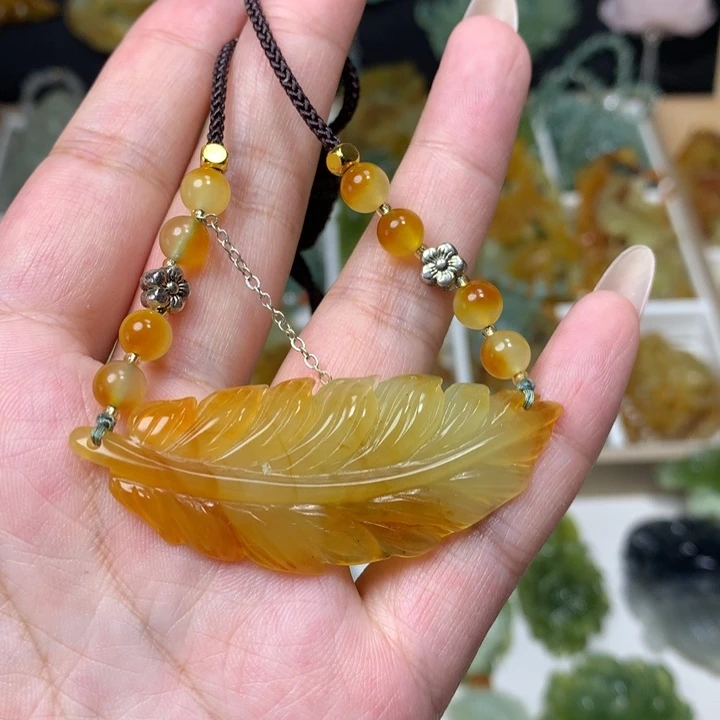 蛇纹石玉合金颈饰