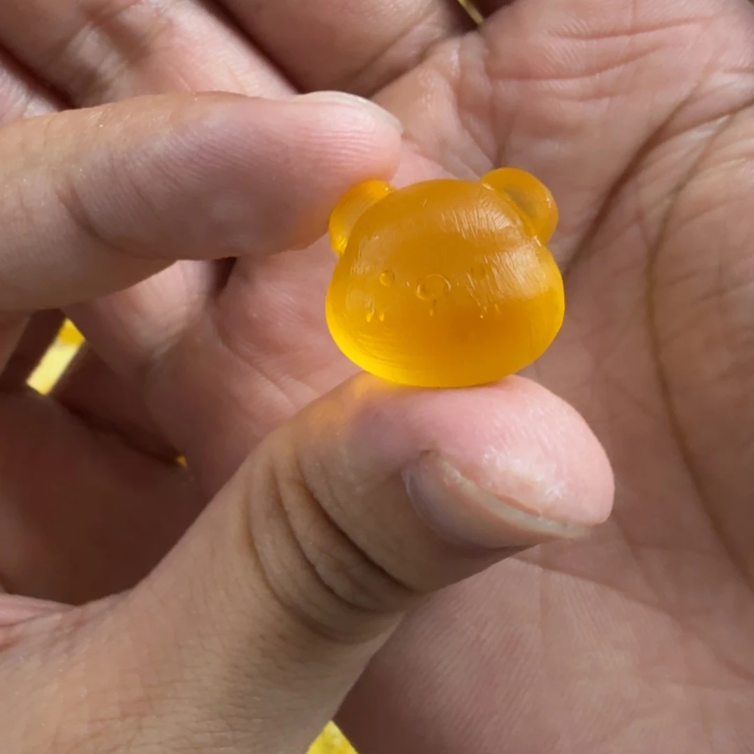 甜***子琥珀未镶嵌珠宝奇石