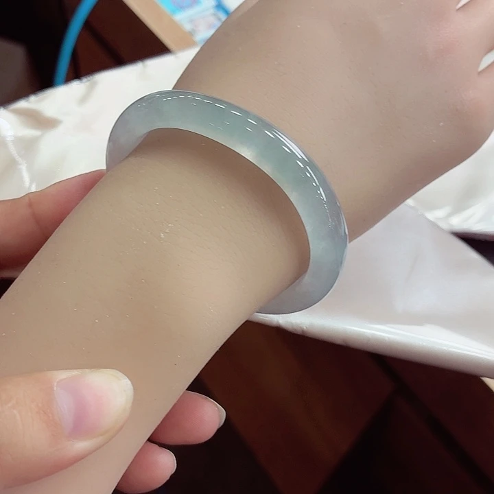 翡翠未镶嵌手镯（贵妃镯）天然缅甸A货翡翠（47-49）炸光