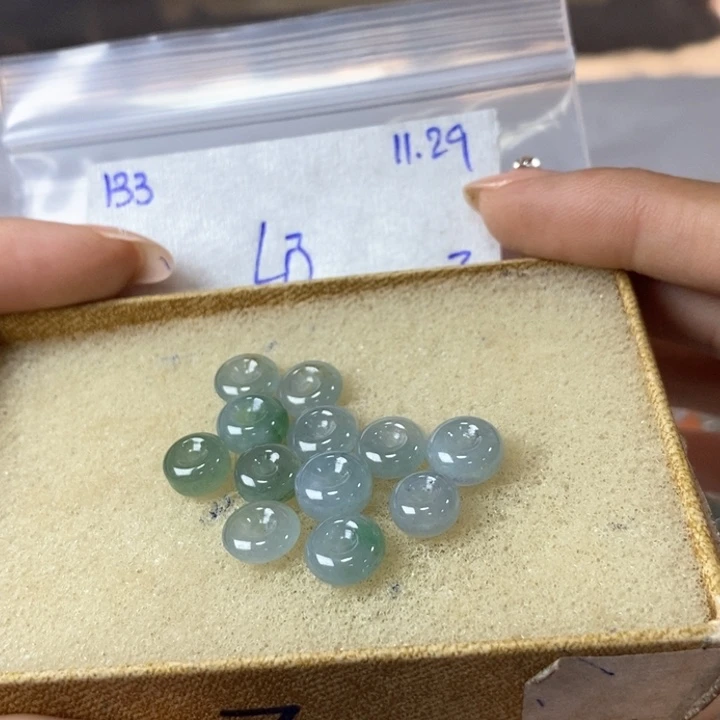 用***2定制翡翠未镶嵌不退