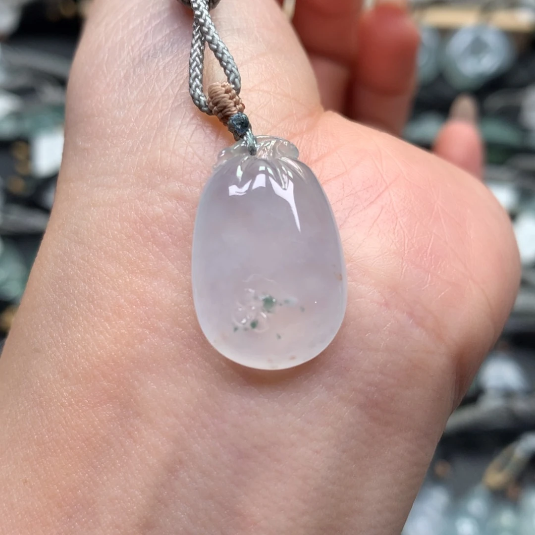 翡翠颈饰未镶嵌福瓜