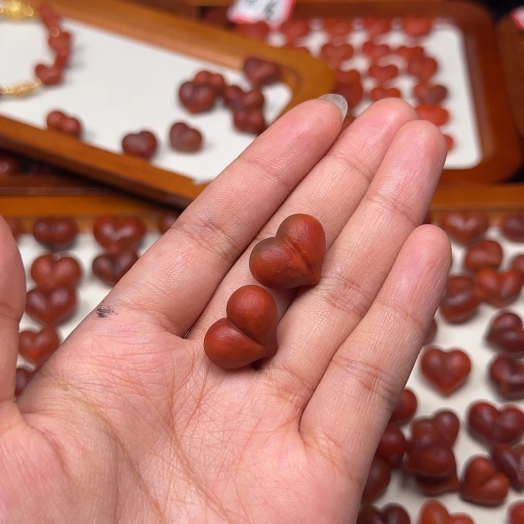 手串未镶嵌南红玛瑙芝****)打孔不退换