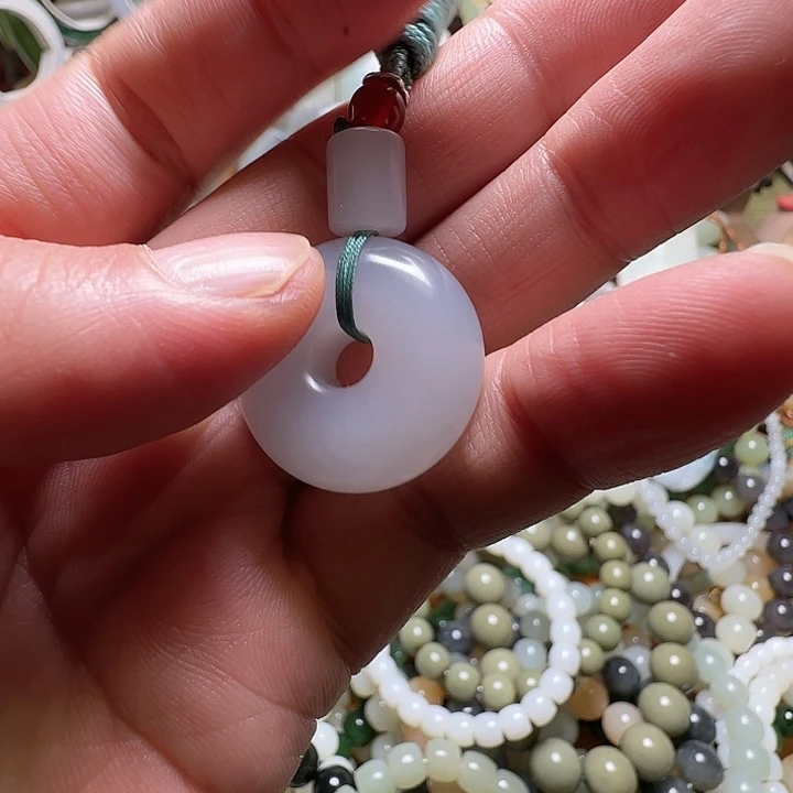 和田玉（青白玉）未镶嵌颈饰