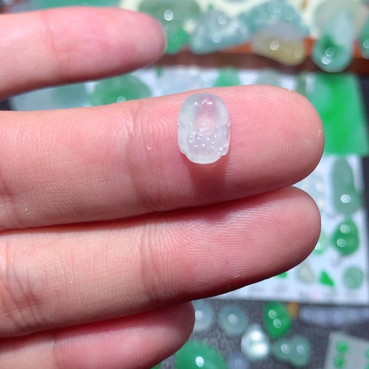 ****༽颈饰未镶嵌翡翠貔貅