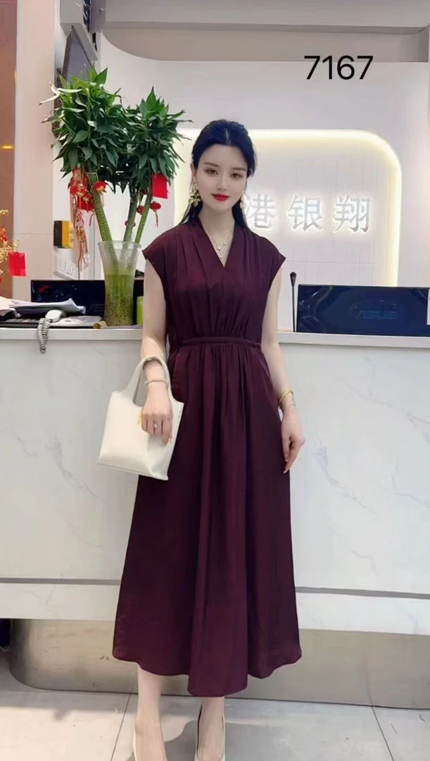 小卿的店休闲时尚气质 V领裙