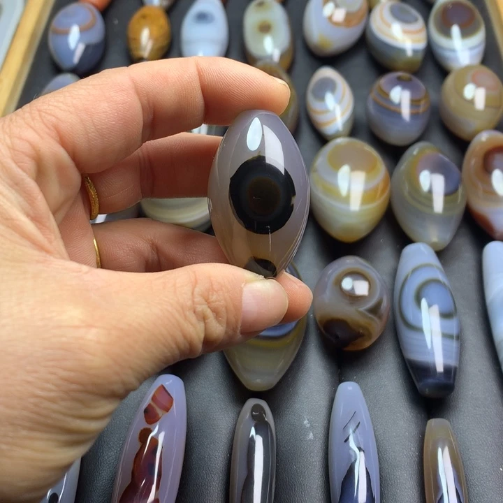 玛瑙/玉髓未镶嵌颈饰吊坠