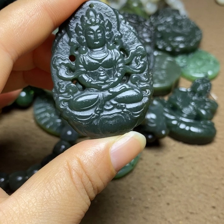 颈饰未镶嵌和田玉