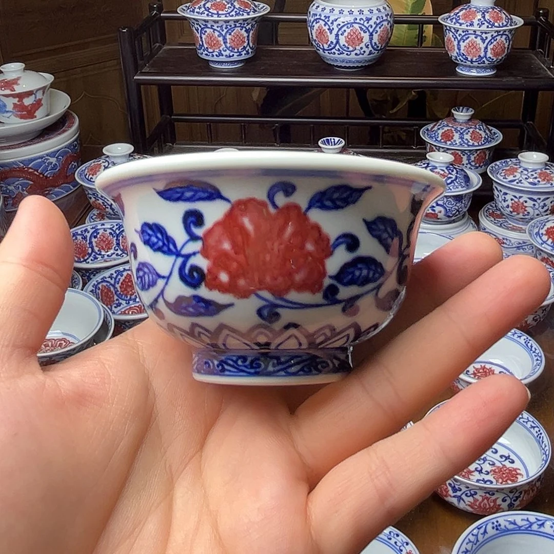 青花釉里红压手杯活动款