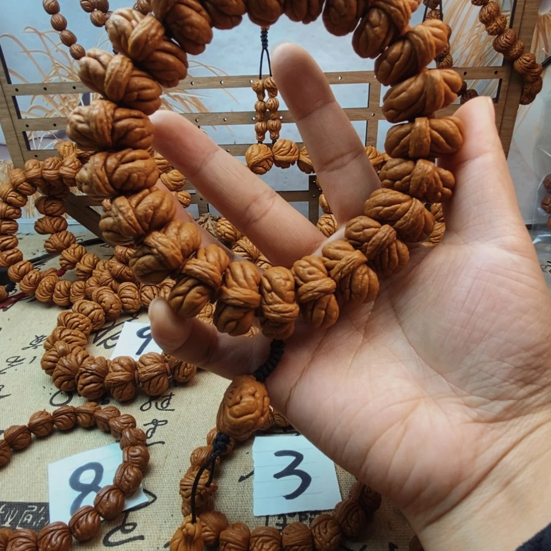 文玩核桃吊坠龙纹桃核