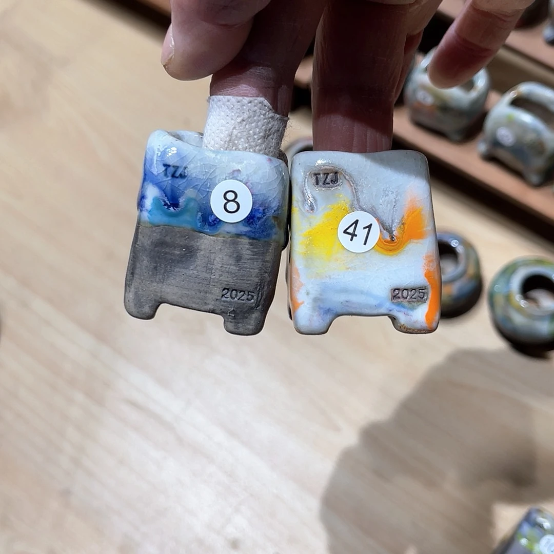 红陶幽**士两个拇指小方