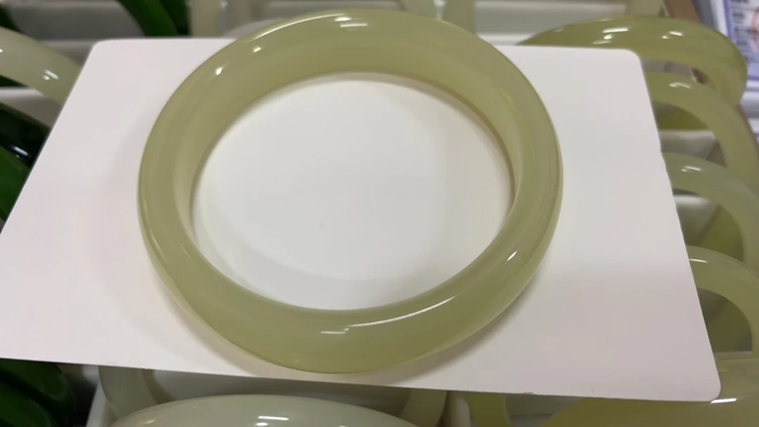 冰葡萄正镯新疆金丝玉扁条玉石平安镯中式女款精美