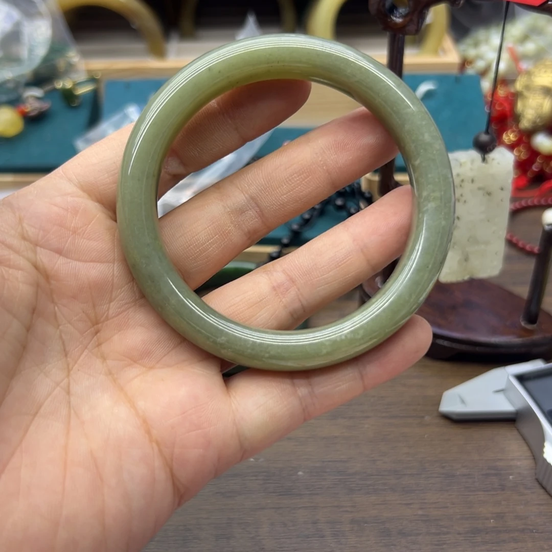 和田玉未镶嵌手镯60.5圈围528