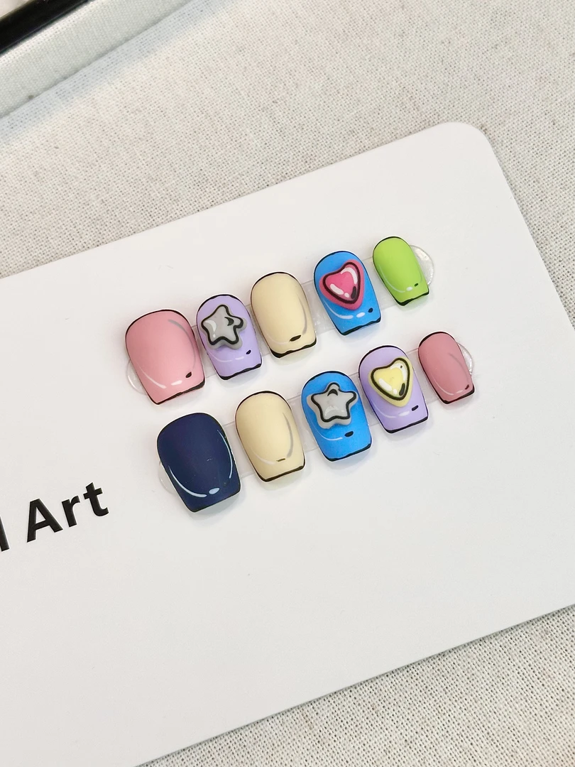 2025新款二次元卡通可爱磨砂高级感显白精致纯手工穿戴甲