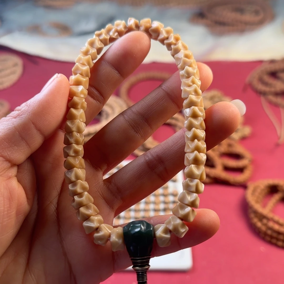 柏香籽/百香籽把件蛇骨