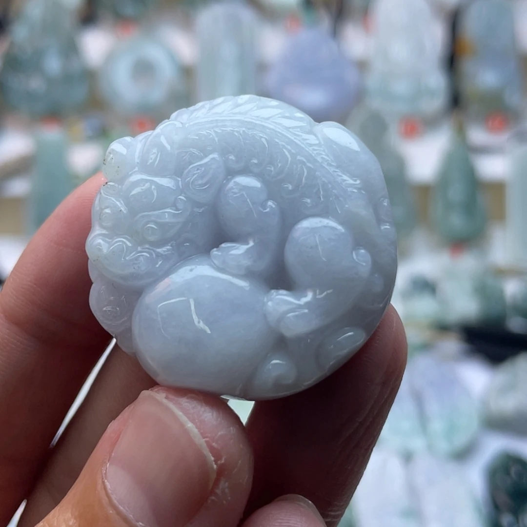 【闪购商品】颈饰未镶嵌翡翠抱球貔貅