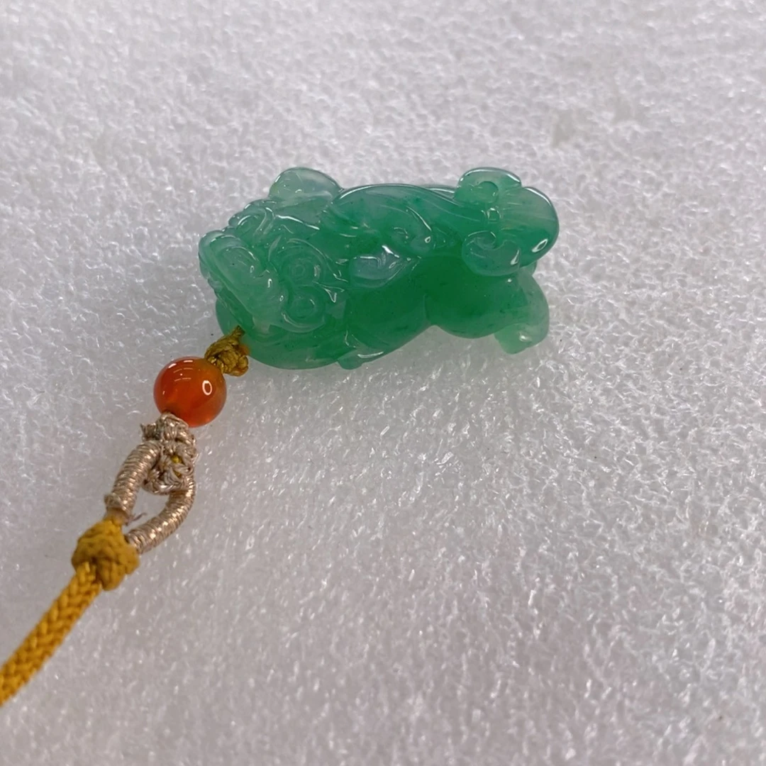 石英质玉未镶嵌颈饰