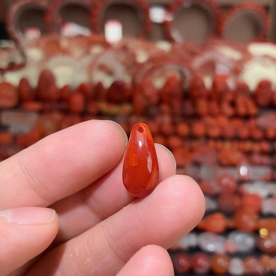 南红玛瑙未镶嵌颈饰