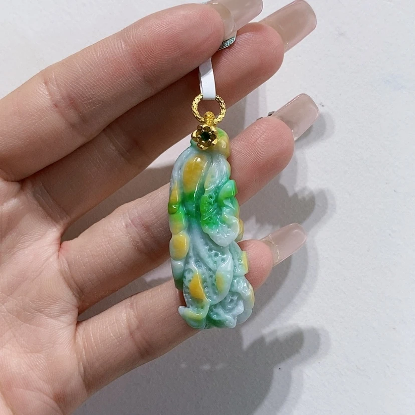 【闪购商品】翡翠未镶嵌颈饰