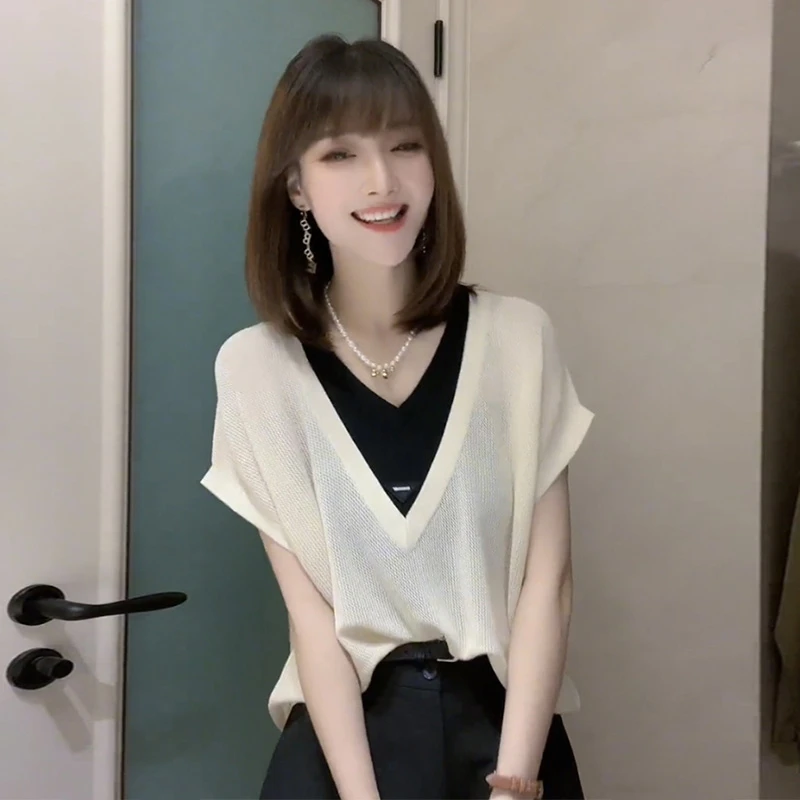 冰丝短袖t恤女针织衫2025新款夏季薄款洋气宽松半袖V领假两件上衣