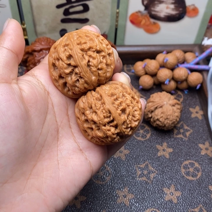 文玩核桃把件42粗筋