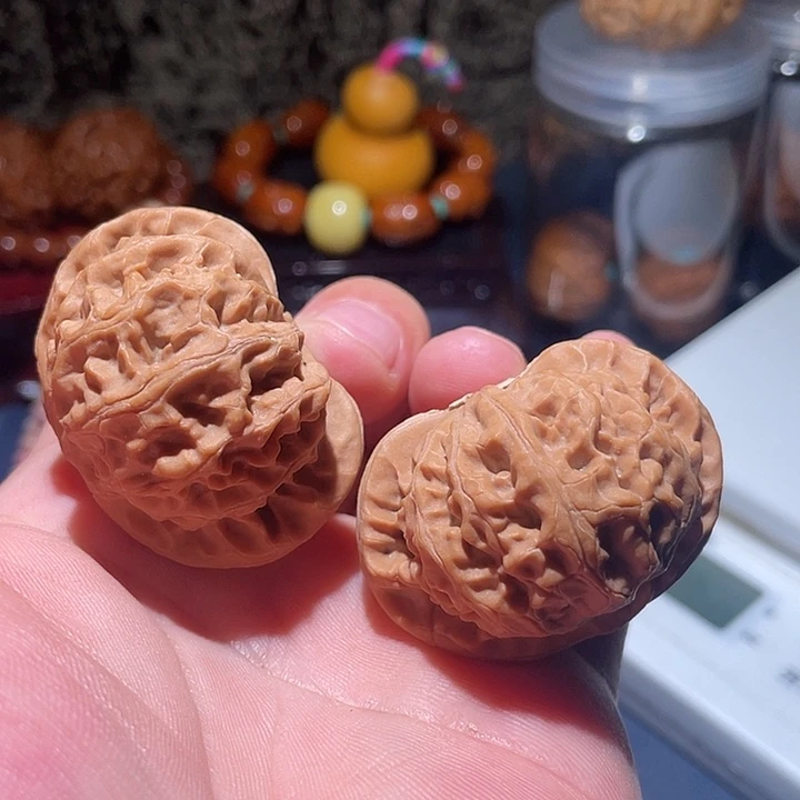 桃核把件宫灯核桃全品