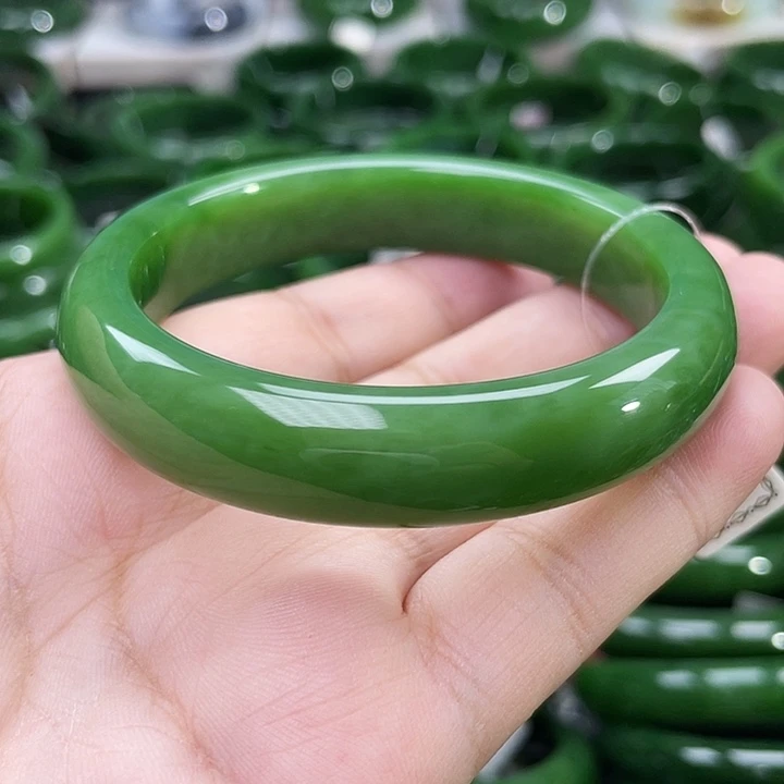 未镶嵌手镯和田玉（碧玉）