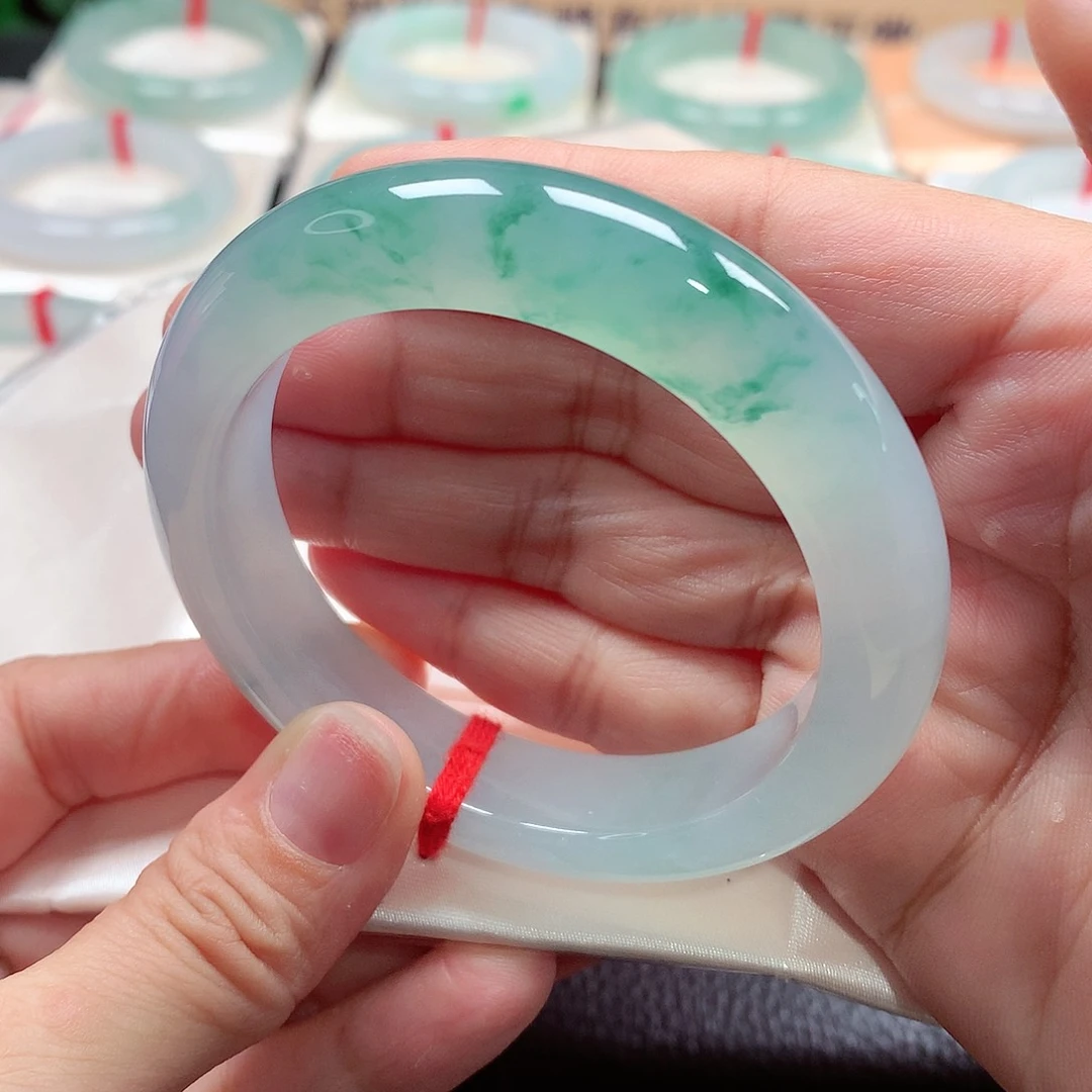 未镶嵌手镯翡翠84号，天然A货翡翠手镯