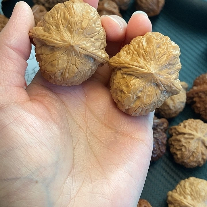 懒***猫文玩核桃吊坠40南瓜蹲