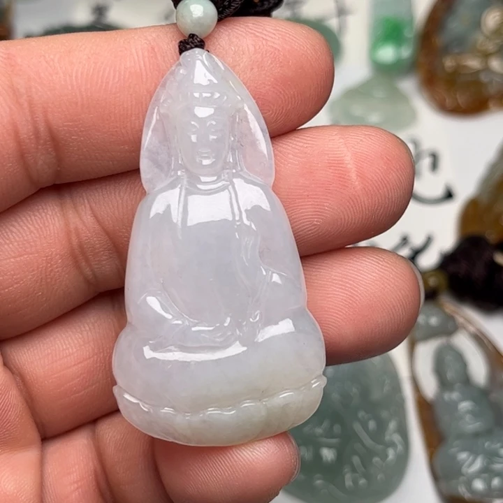 翡翠未镶嵌颈饰素衣观音