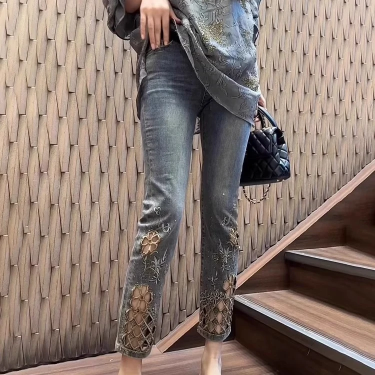 高腰弹力镂空烫钻九分牛仔裤女秋季薄款胖MM百搭显瘦小个子烟管裤