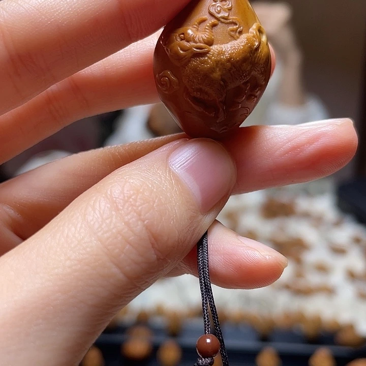 吊坠橄榄核橄榄 牛