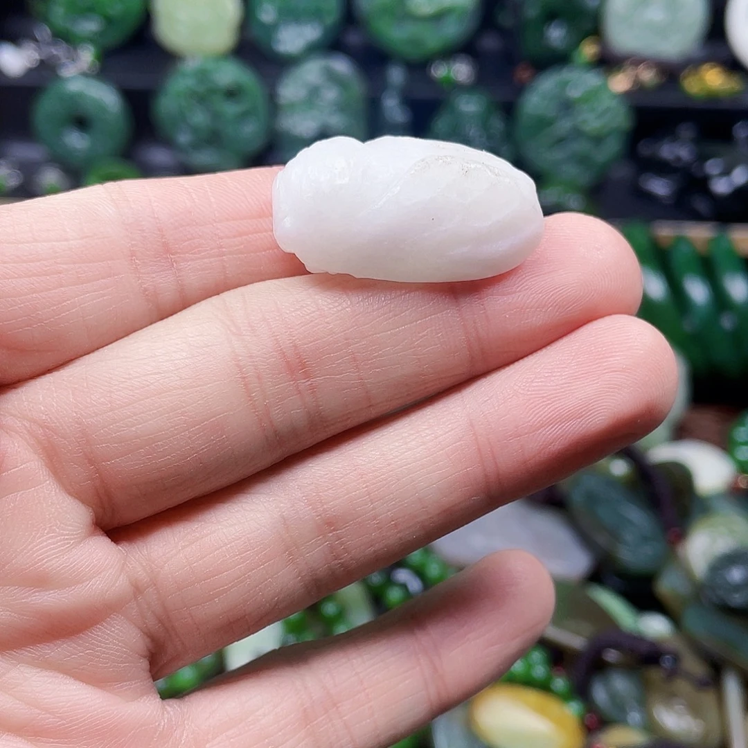 和田玉未镶嵌珠宝半成品