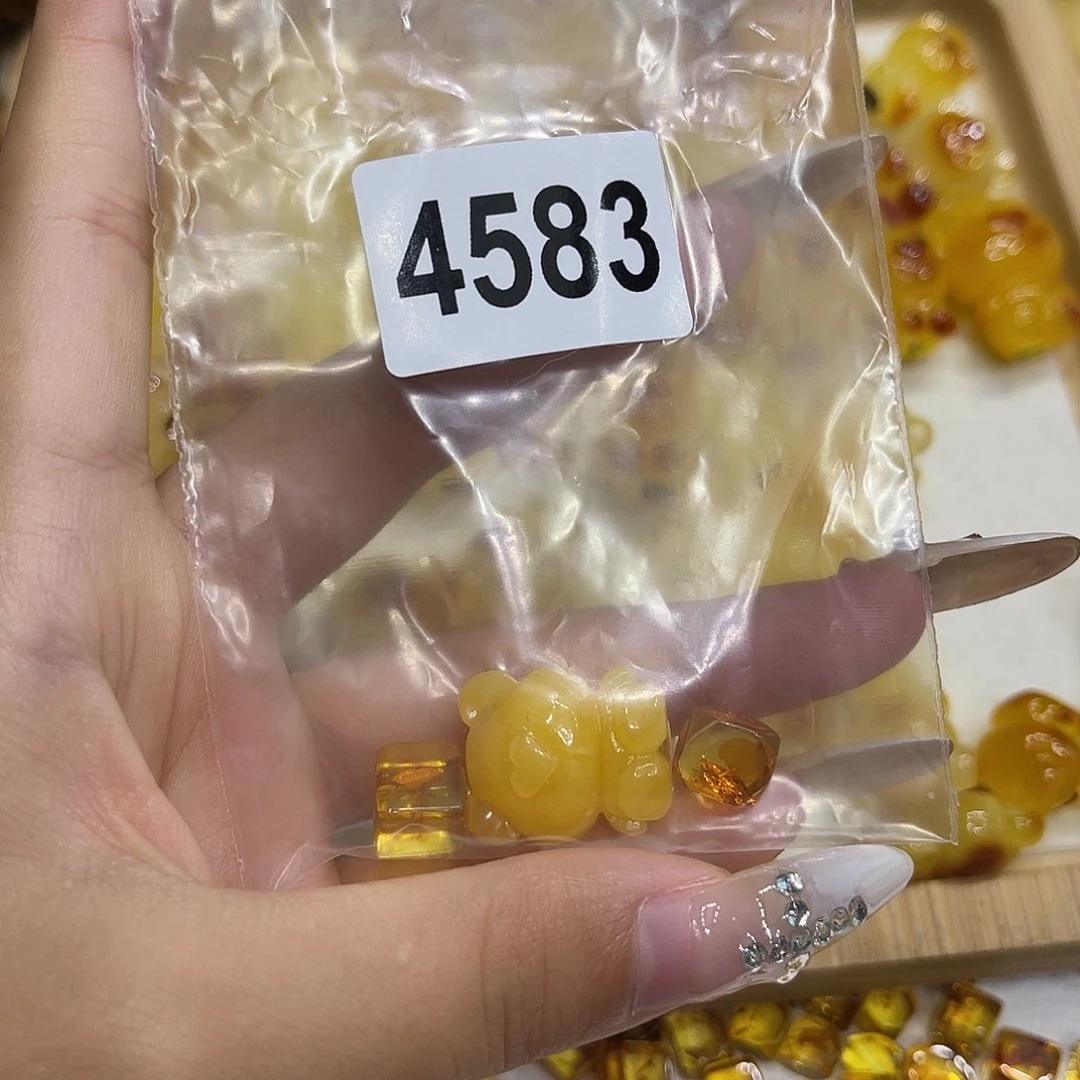 蟑***0琥珀未镶嵌珠宝奇石