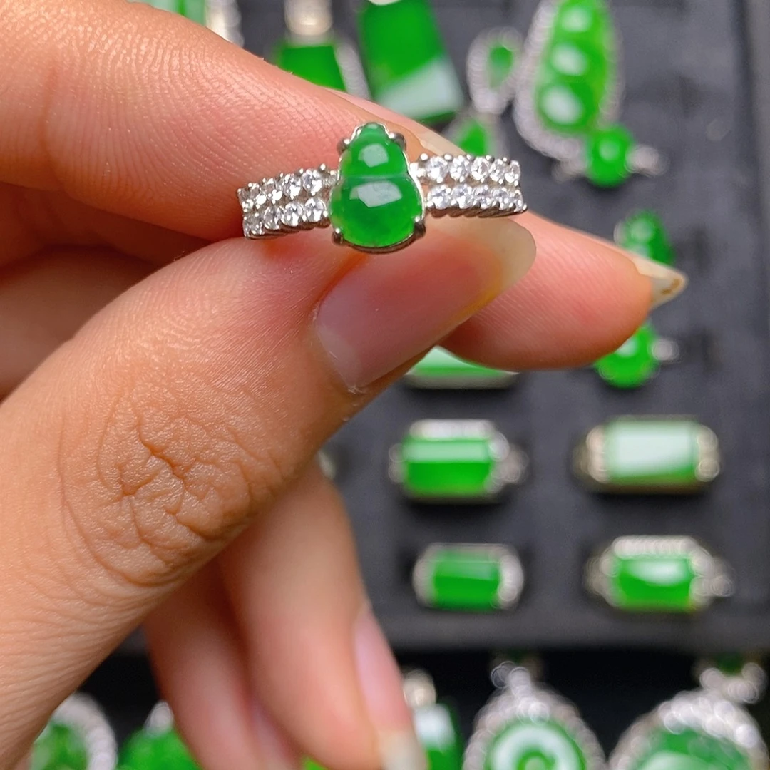 翡翠未镶嵌戒指戒指