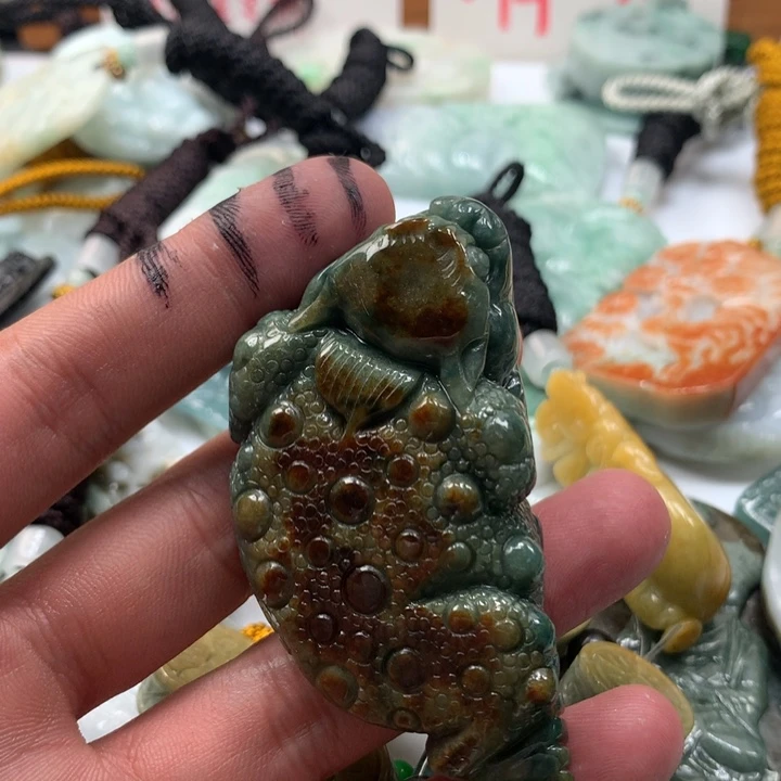 颈饰未镶嵌翡翠保真天然a货翡翠