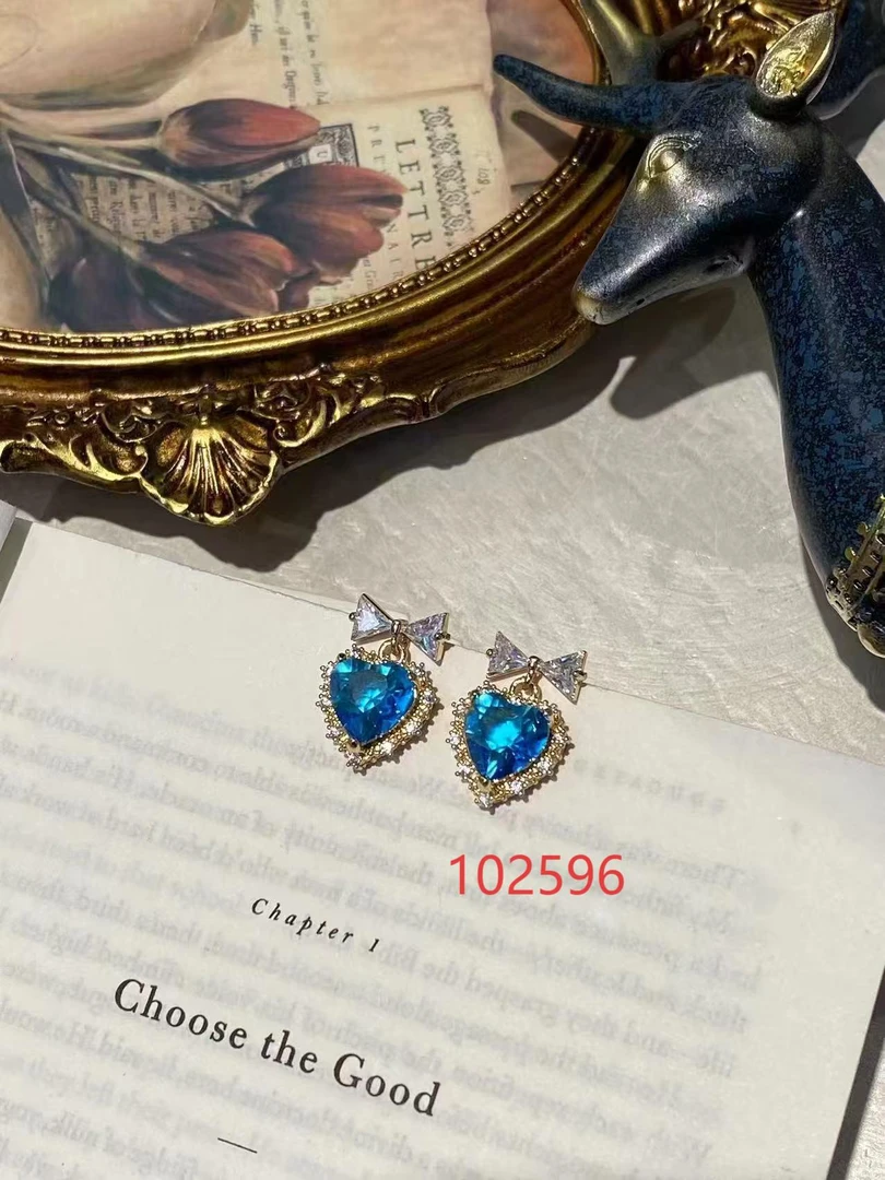非金属树脂耳饰 晨晶蓝色爱心耳饰10259