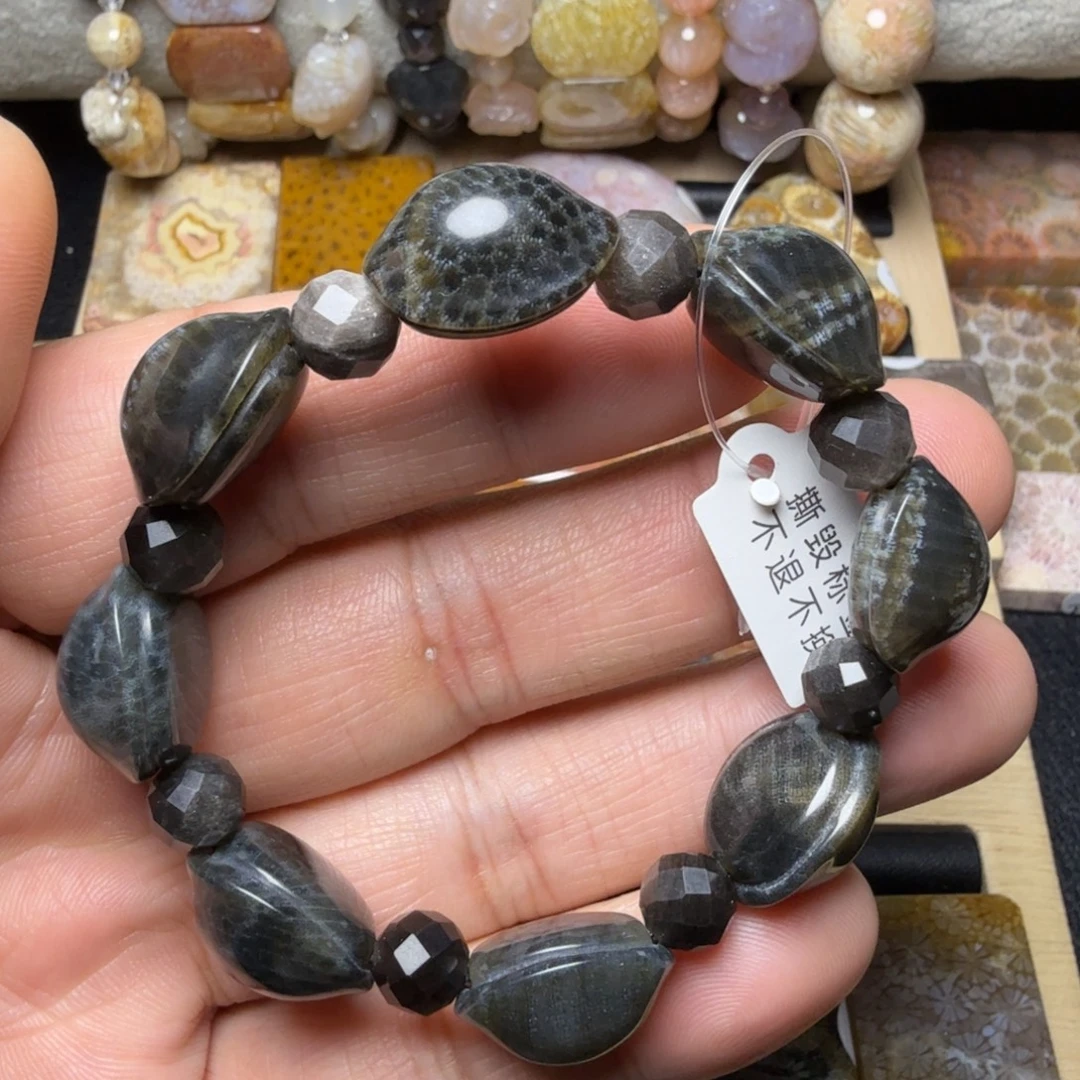 硅化玉未镶嵌天然有机玉石保真色黑冰鱼子纹福甲