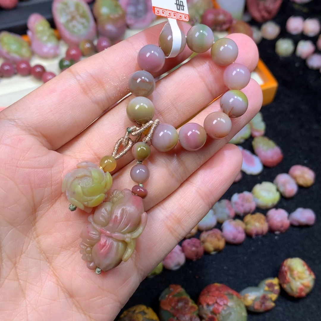 玛瑙/玉髓颈饰未镶嵌