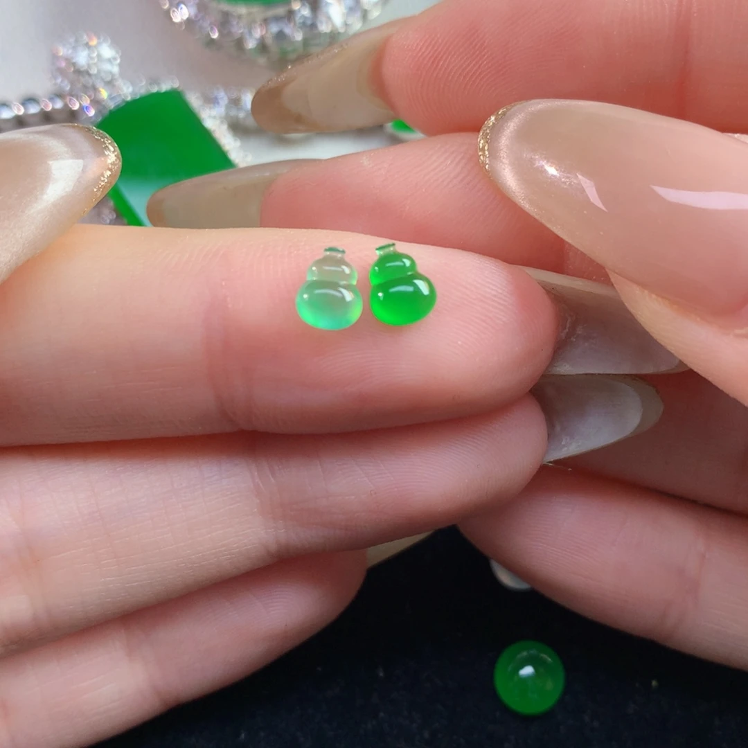 翡翠裸石6-4.73-2.34