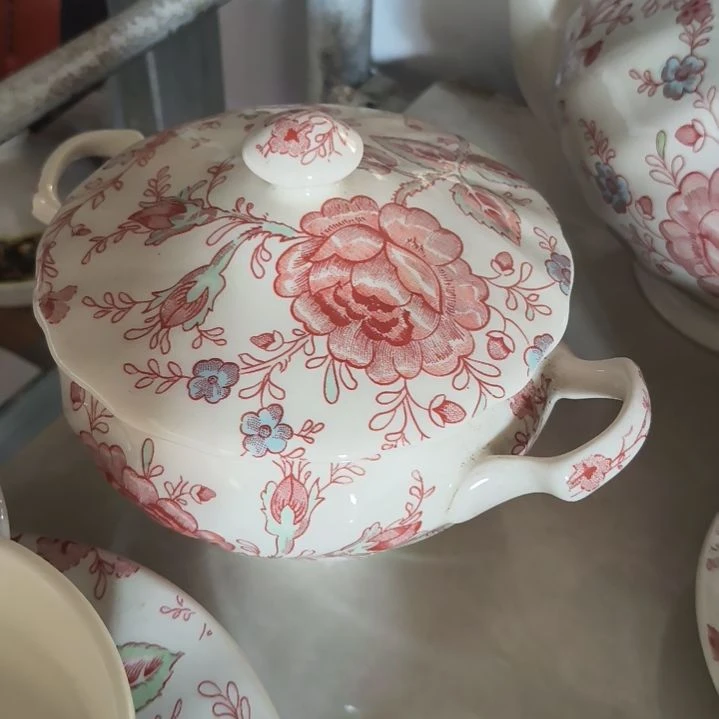 瓷陶瓷盘子碗啥都有